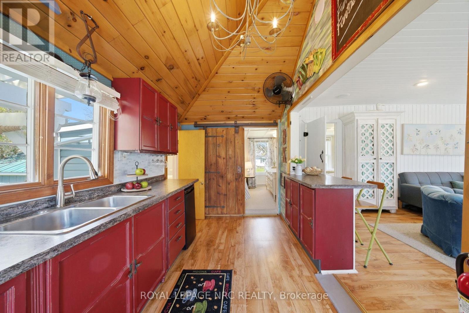 












12235 LAKESHORE ROAD

,
Wainfleet,




Ontario
L0S1V0

