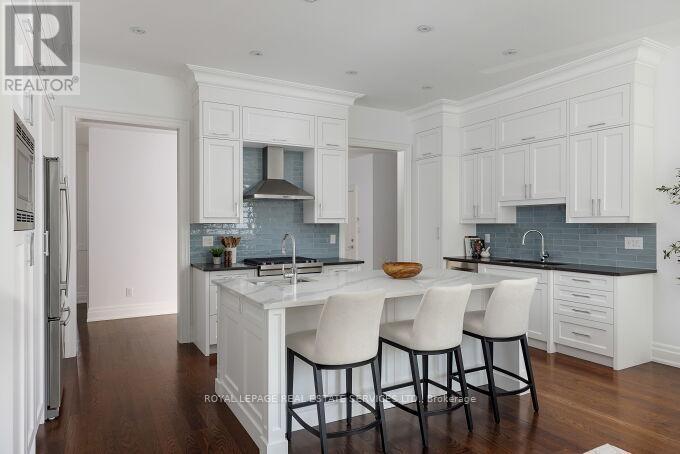 












47 TWYFORD ROAD

,
Toronto,




Ontario
M9A1W5

