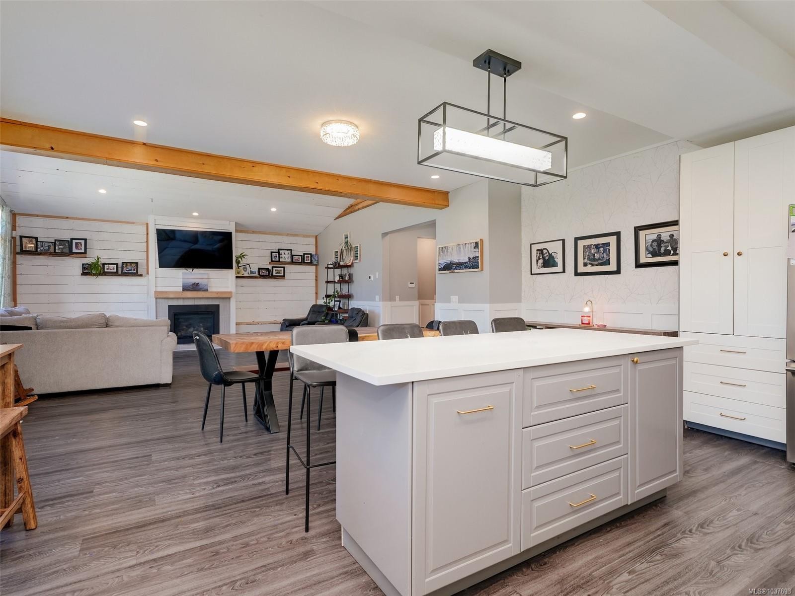 









2371


Mountain Heights

Rd,
Sooke,




BC
V9Z 1M4

