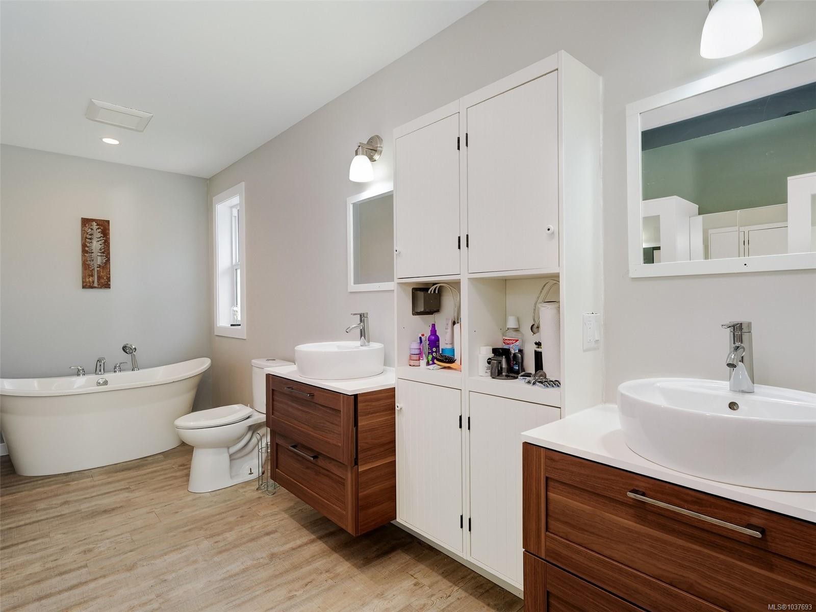 









2371


Mountain Heights

Rd,
Sooke,




BC
V9Z 1M4

