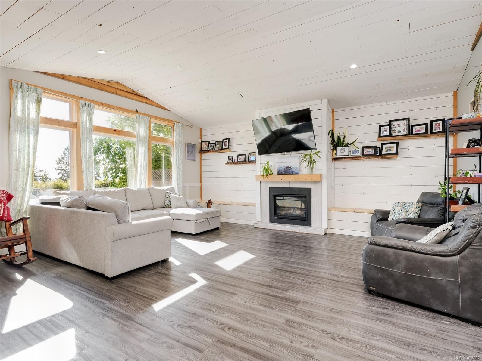 









2371


Mountain Heights

Rd,
Sooke,




BC
V9Z 1M4

