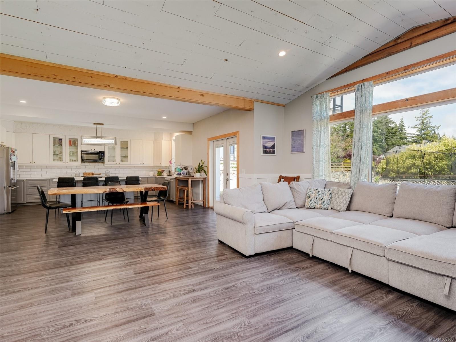 









2371


Mountain Heights

Rd,
Sooke,




BC
V9Z 1M4

