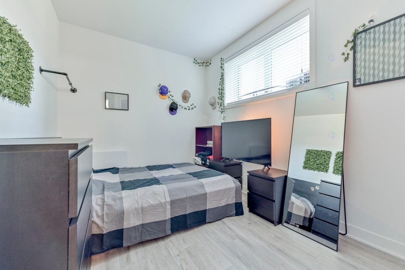 









3601


Rue Ulric-Dubois

,
Longueuil (Saint-Hubert),




QC
J3Y0V2

