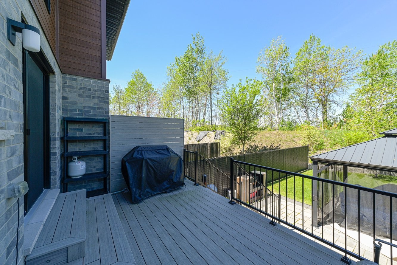 









3601


Rue Ulric-Dubois

,
Longueuil (Saint-Hubert),




QC
J3Y0V2

