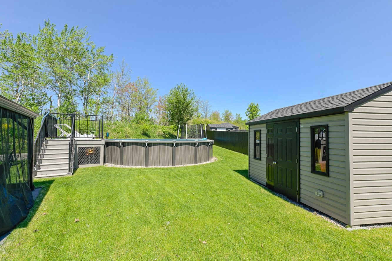 









3601


Rue Ulric-Dubois

,
Longueuil (Saint-Hubert),




QC
J3Y0V2

