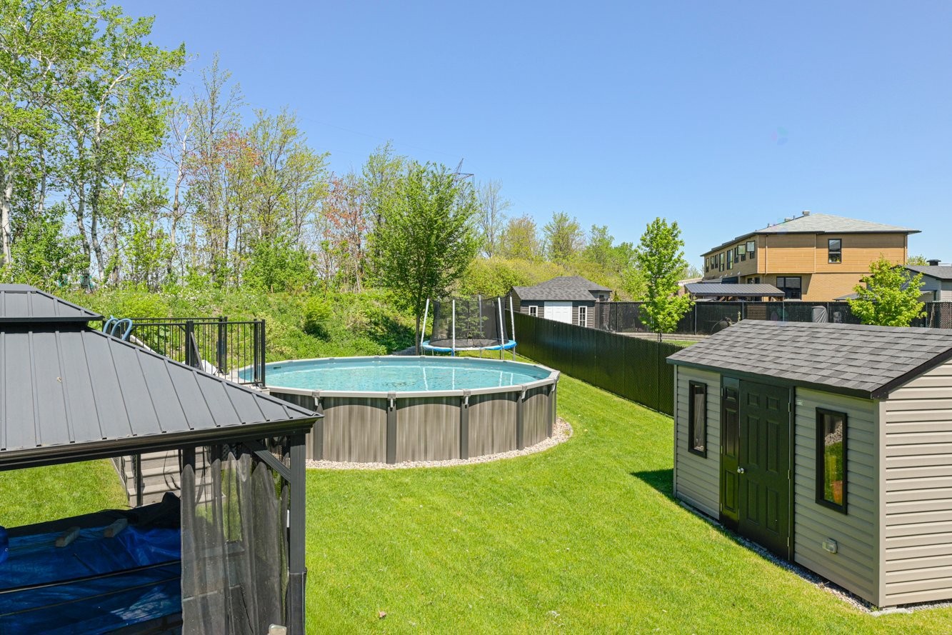 









3601


Rue Ulric-Dubois

,
Longueuil (Saint-Hubert),




QC
J3Y0V2


