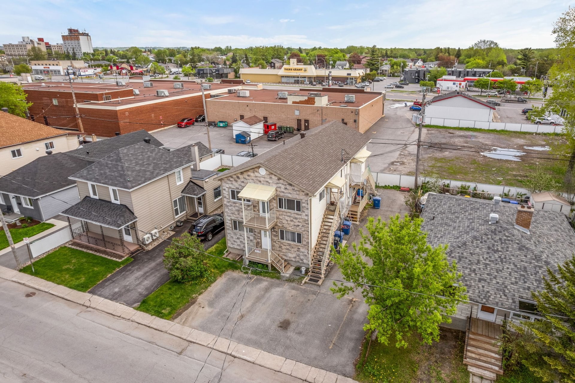 









59


Rue Cousineau

,
Gatineau (Gatineau),




QC
J8T3R9

