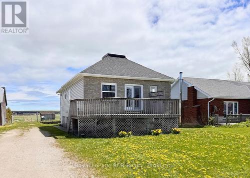 Welcome to 2854 Hwy 6, mid-peninsula in Ferndale.