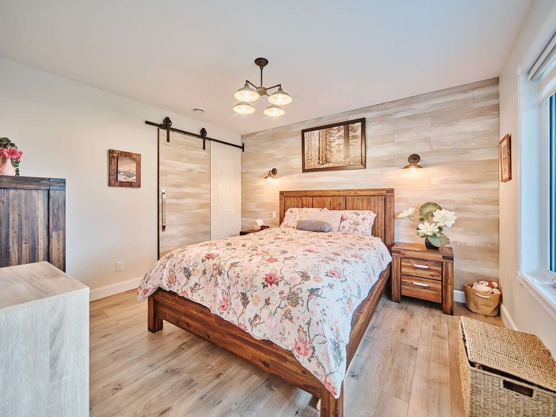 









653


2e Rang

,
Saint-Charles-de-Bourget,




QC
G0V1G0

