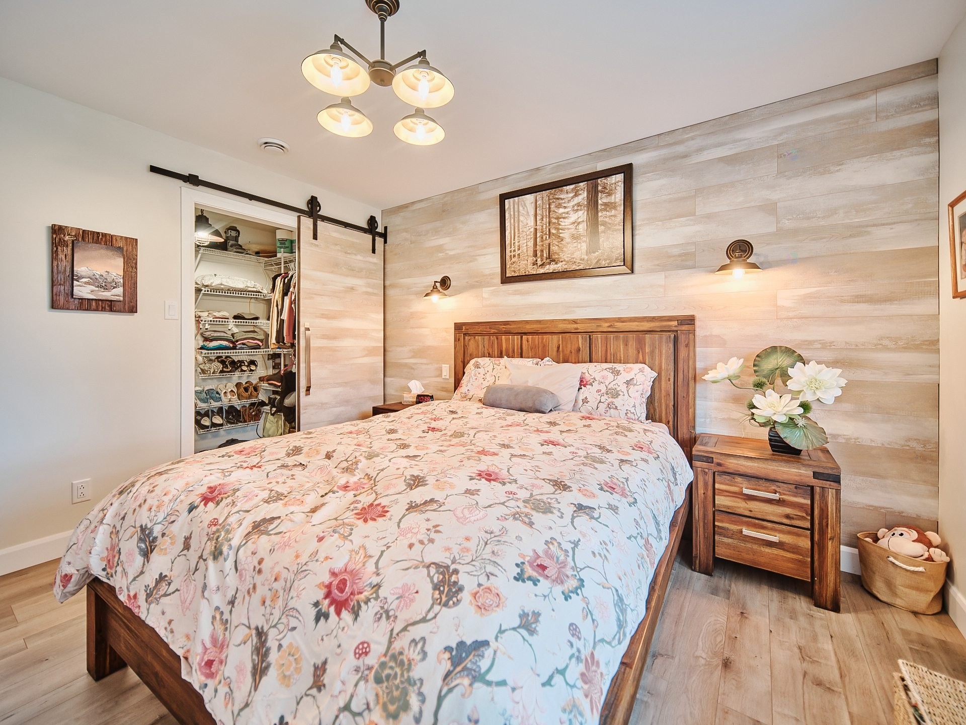 









653


2e Rang

,
Saint-Charles-de-Bourget,




QC
G0V1G0

