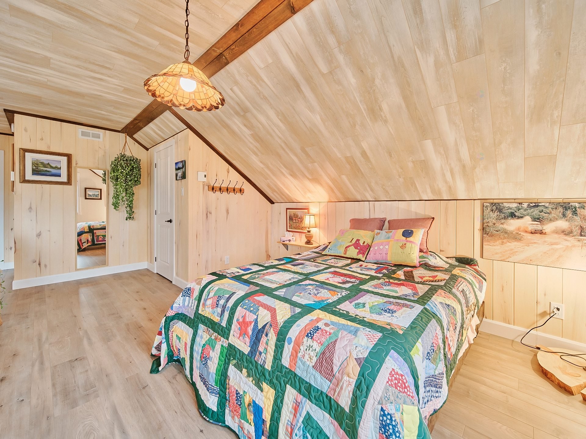 









653


2e Rang

,
Saint-Charles-de-Bourget,




QC
G0V1G0


