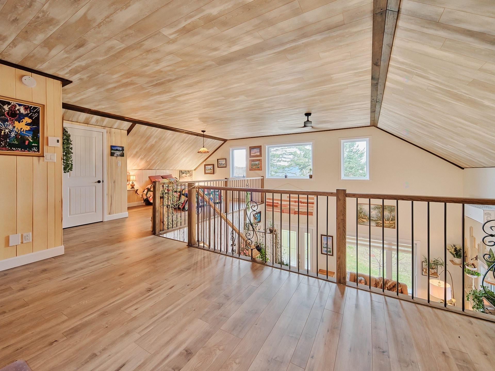 









653


2e Rang

,
Saint-Charles-de-Bourget,




QC
G0V1G0

