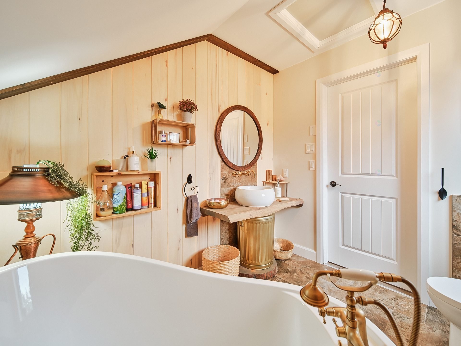 









653


2e Rang

,
Saint-Charles-de-Bourget,




QC
G0V1G0

