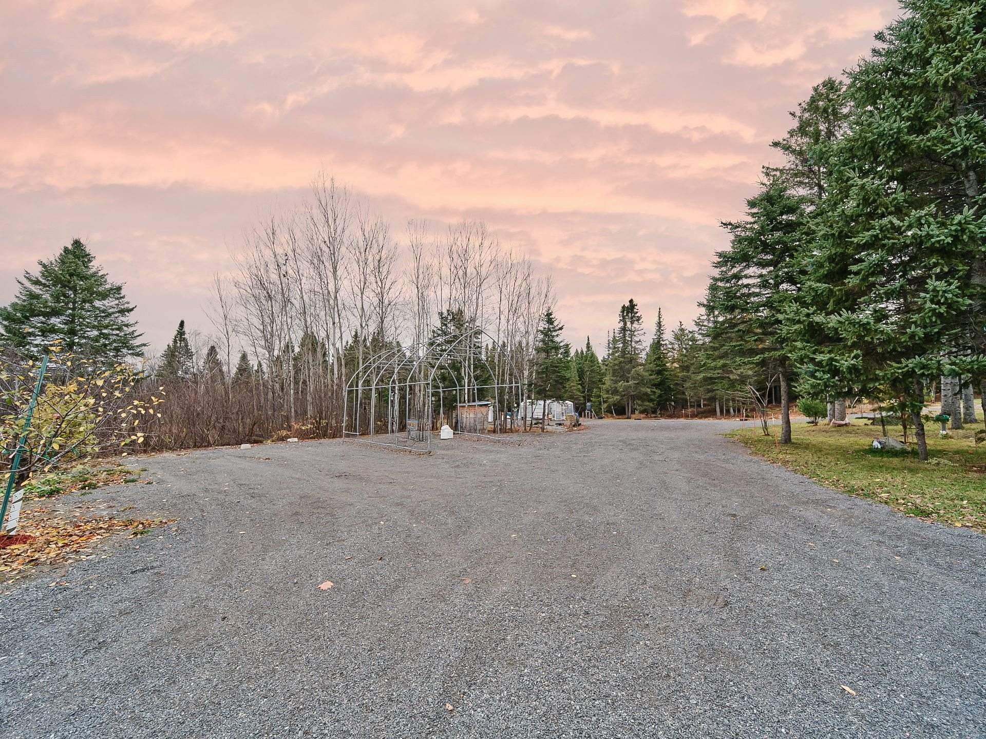 









653


2e Rang

,
Saint-Charles-de-Bourget,




QC
G0V1G0


