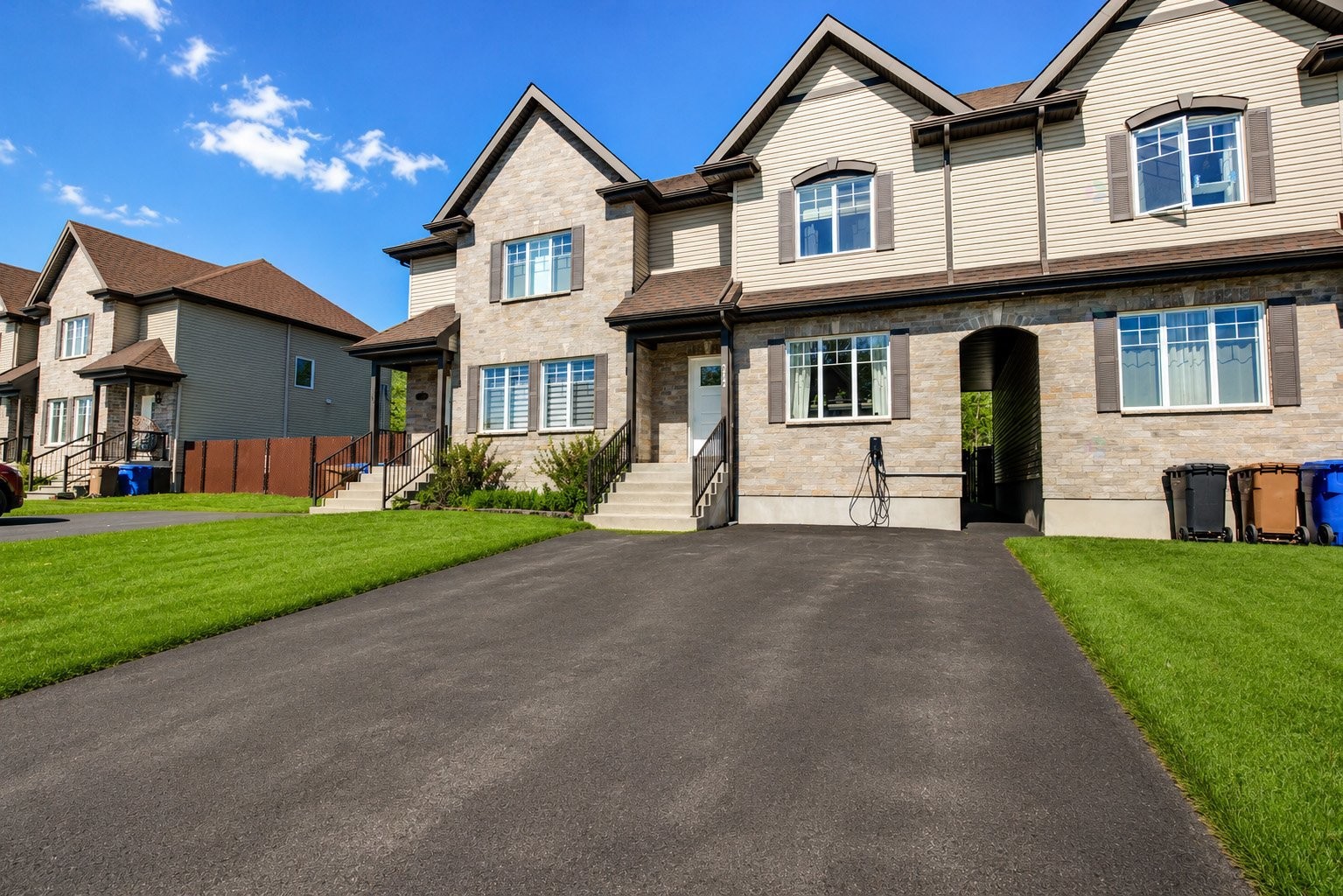 









212


10e Avenue

,
Saint-Zotique,




QC
J0P1Z0

