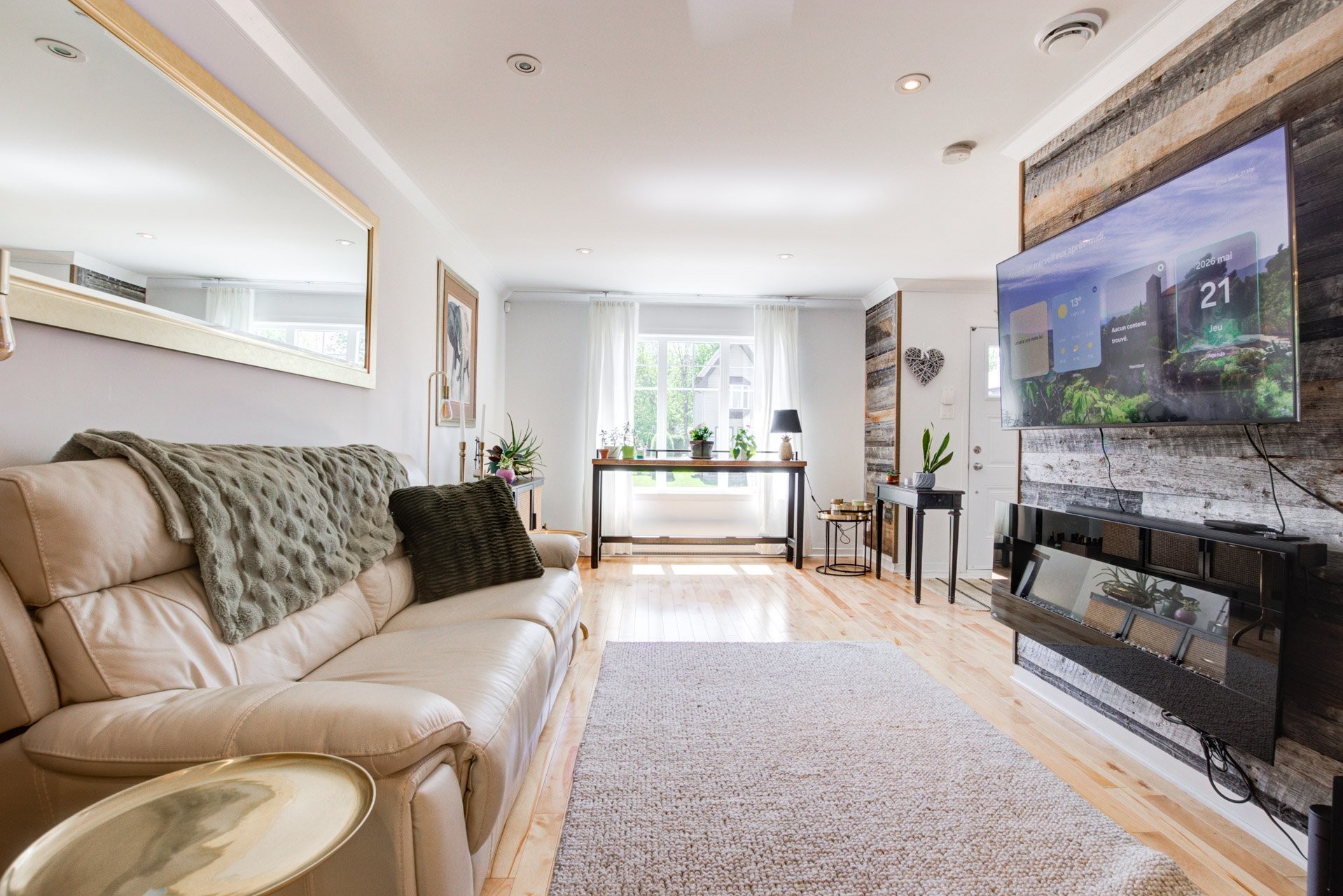 









212


10e Avenue

,
Saint-Zotique,




QC
J0P1Z0


