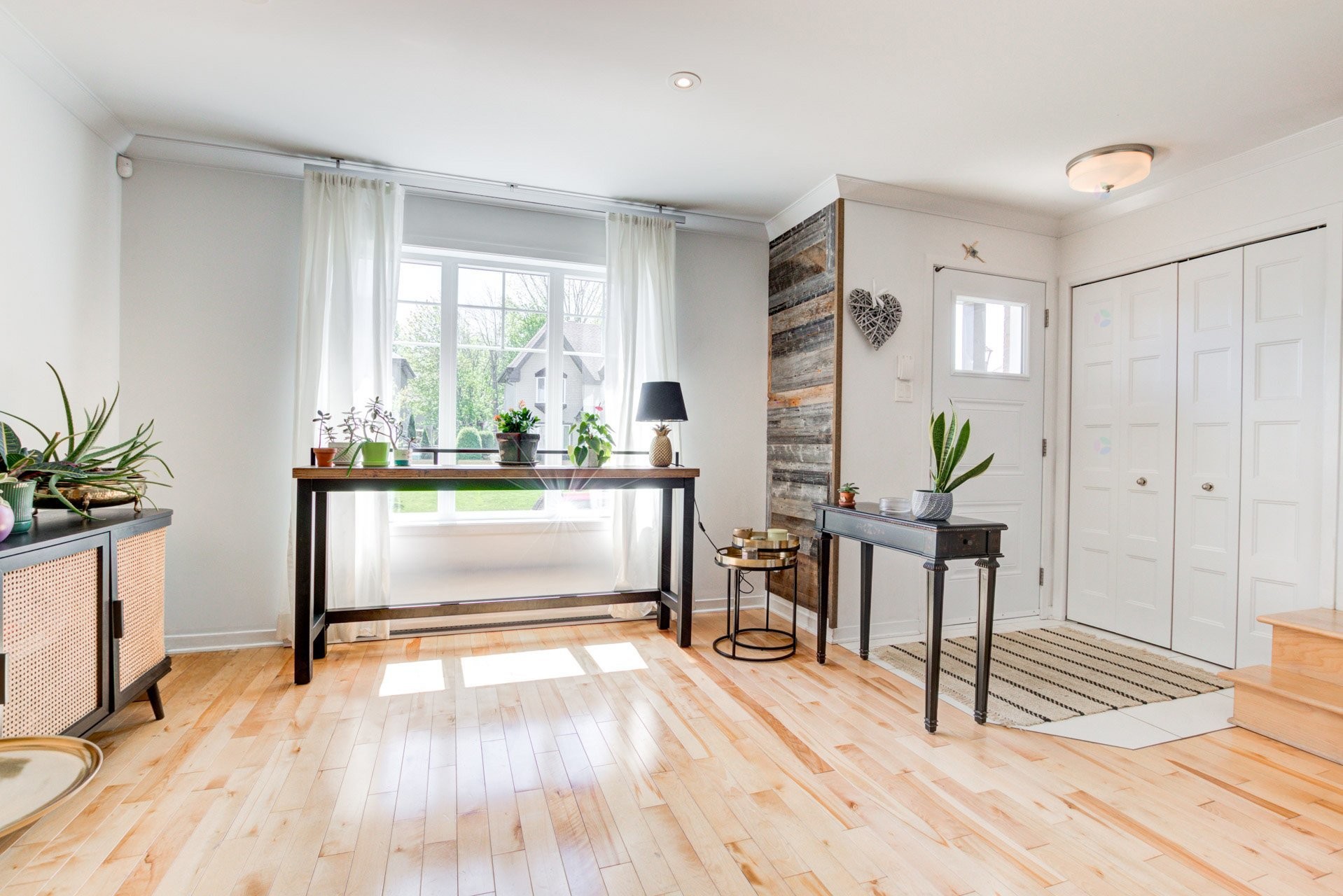 









212


10e Avenue

,
Saint-Zotique,




QC
J0P1Z0

