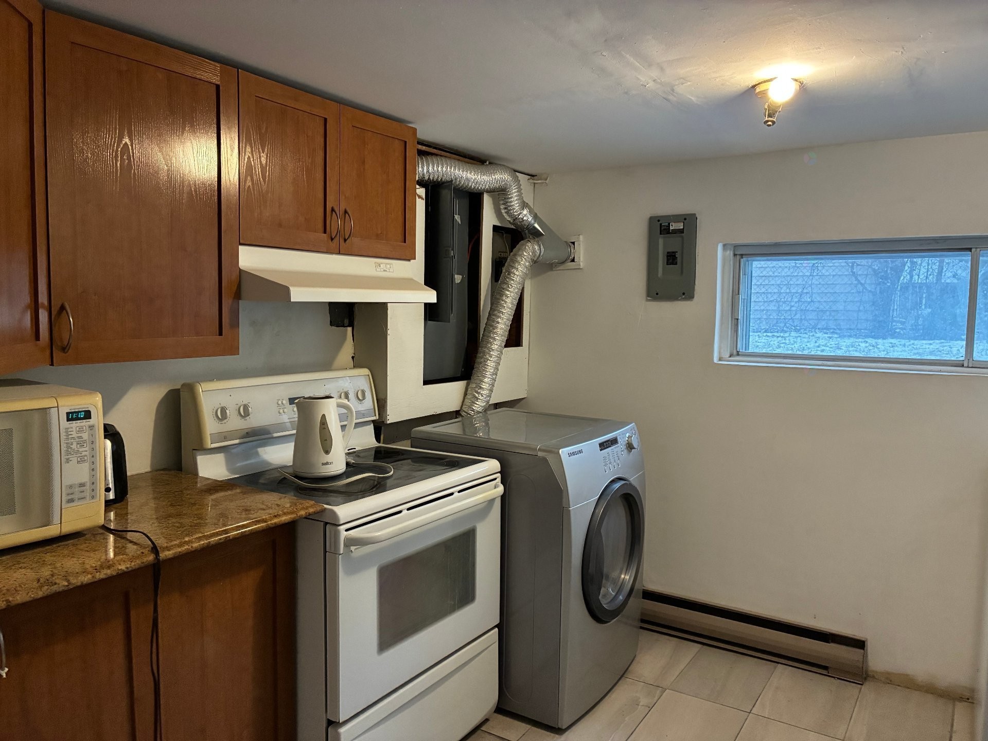 









3900

 - 3902


Av. De Repentigny

,
Montréal (Mercier/Hochelaga-Maisonneuve),




QC
H1M2E7

