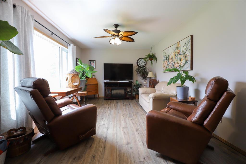 












88 Second Avenue SW

,
Teulon,




Manitoba
R0C3B0

