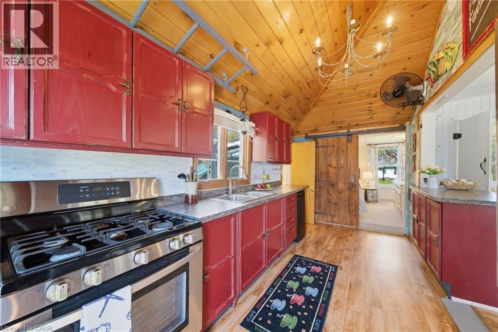 












12235 LAKESHORE Road

,
Wainfleet,




Ontario
L0S1V0


