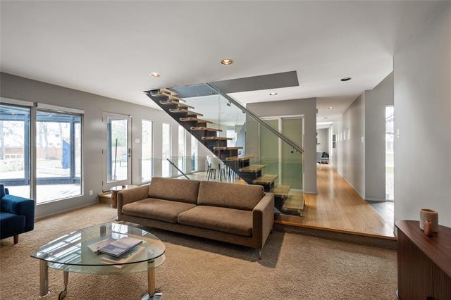 









509


Shaftesbury

BLVD,
Winnipeg,




MB
R3P 0M3

