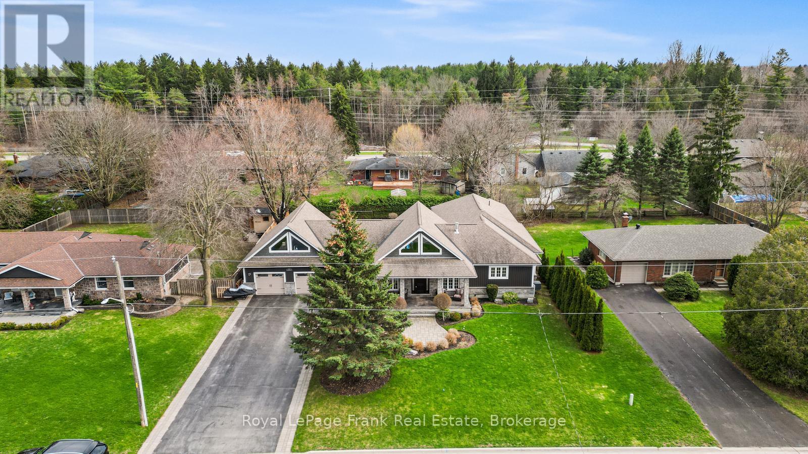 












325 MAINE STREET

,
Oshawa (Kedron),




Ontario
L1L1A8

