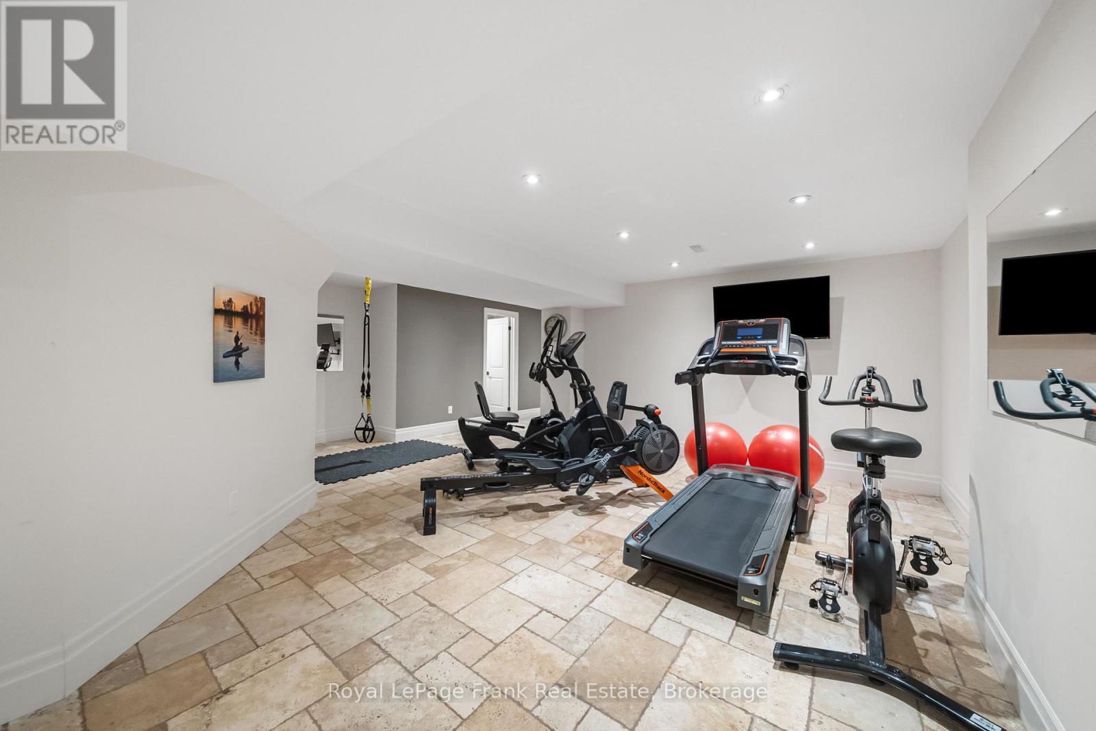 












325 MAINE STREET

,
Oshawa (Kedron),




Ontario
L1L1A8

