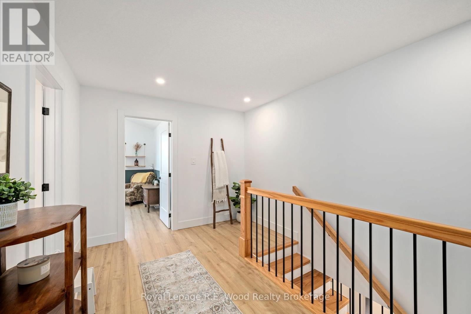 












73 ROYAL DORNOCH DRIVE

,
St. Thomas,




Ontario
N5R0K4

