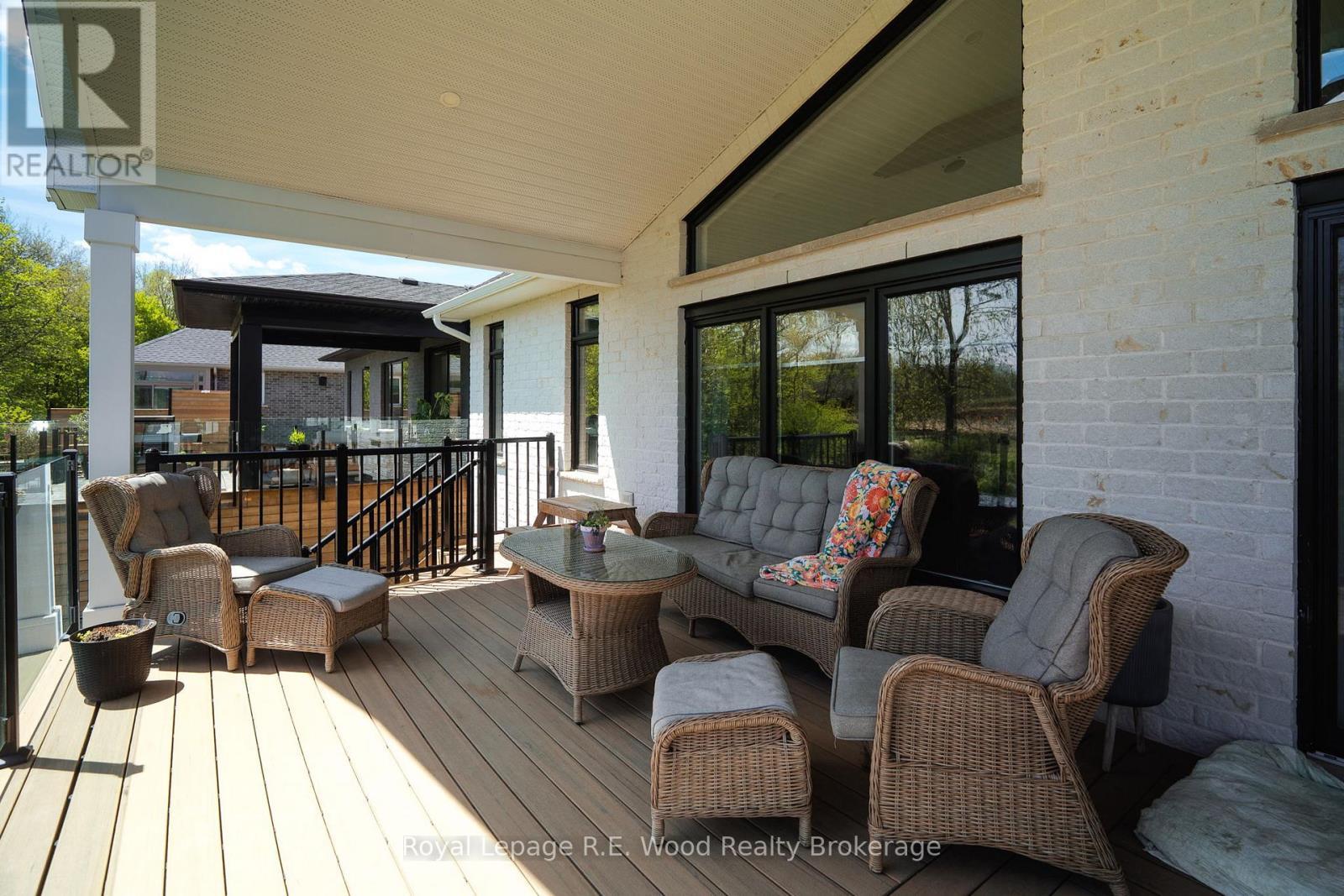 












73 ROYAL DORNOCH DRIVE

,
St. Thomas,




Ontario
N5R0K4

