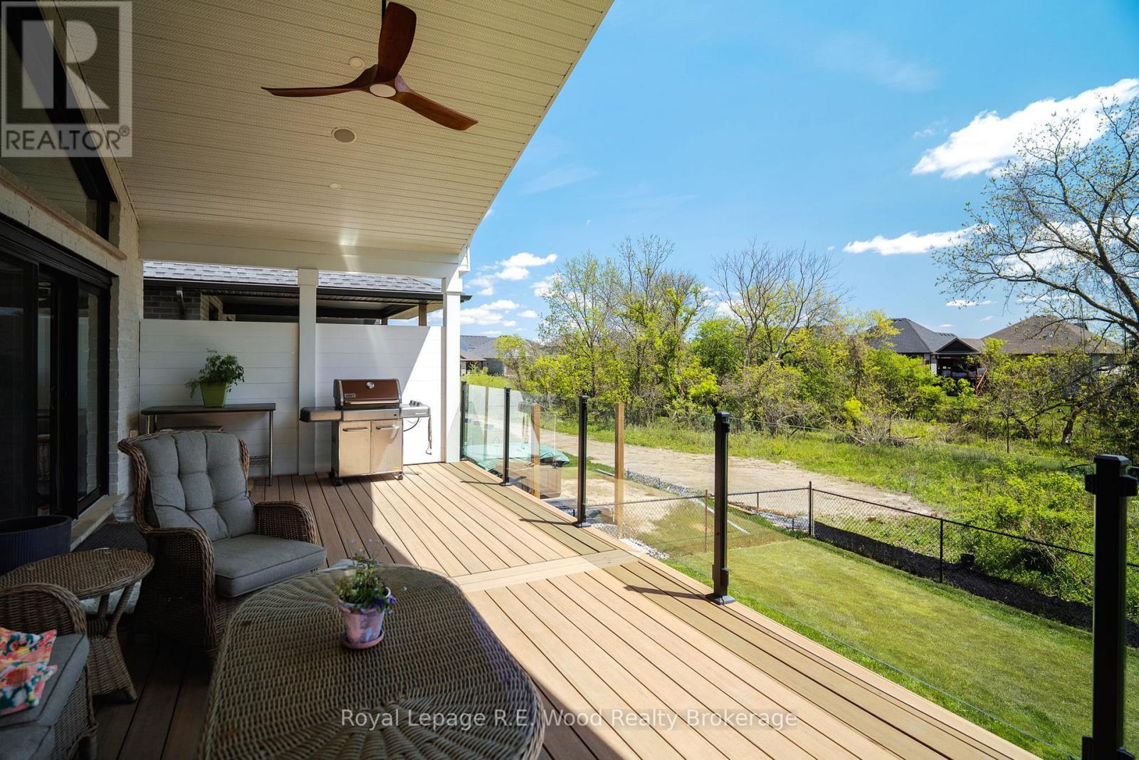 












73 ROYAL DORNOCH DRIVE

,
St. Thomas,




Ontario
N5R0K4

