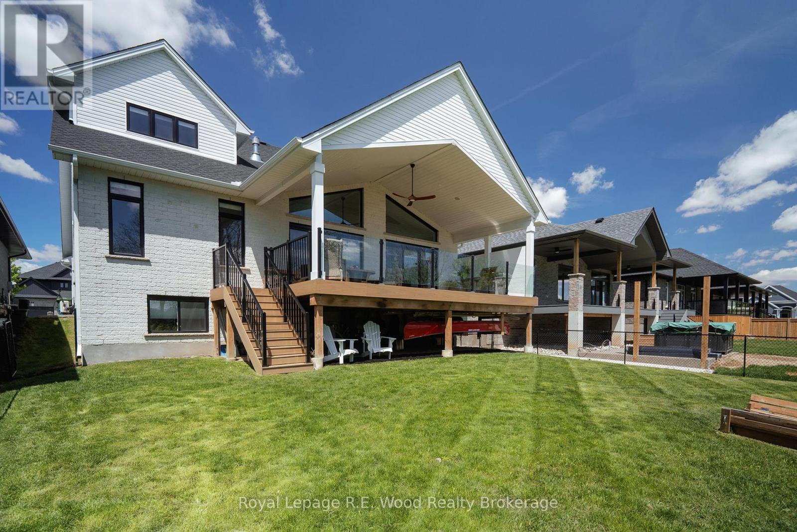 












73 ROYAL DORNOCH DRIVE

,
St. Thomas,




Ontario
N5R0K4

