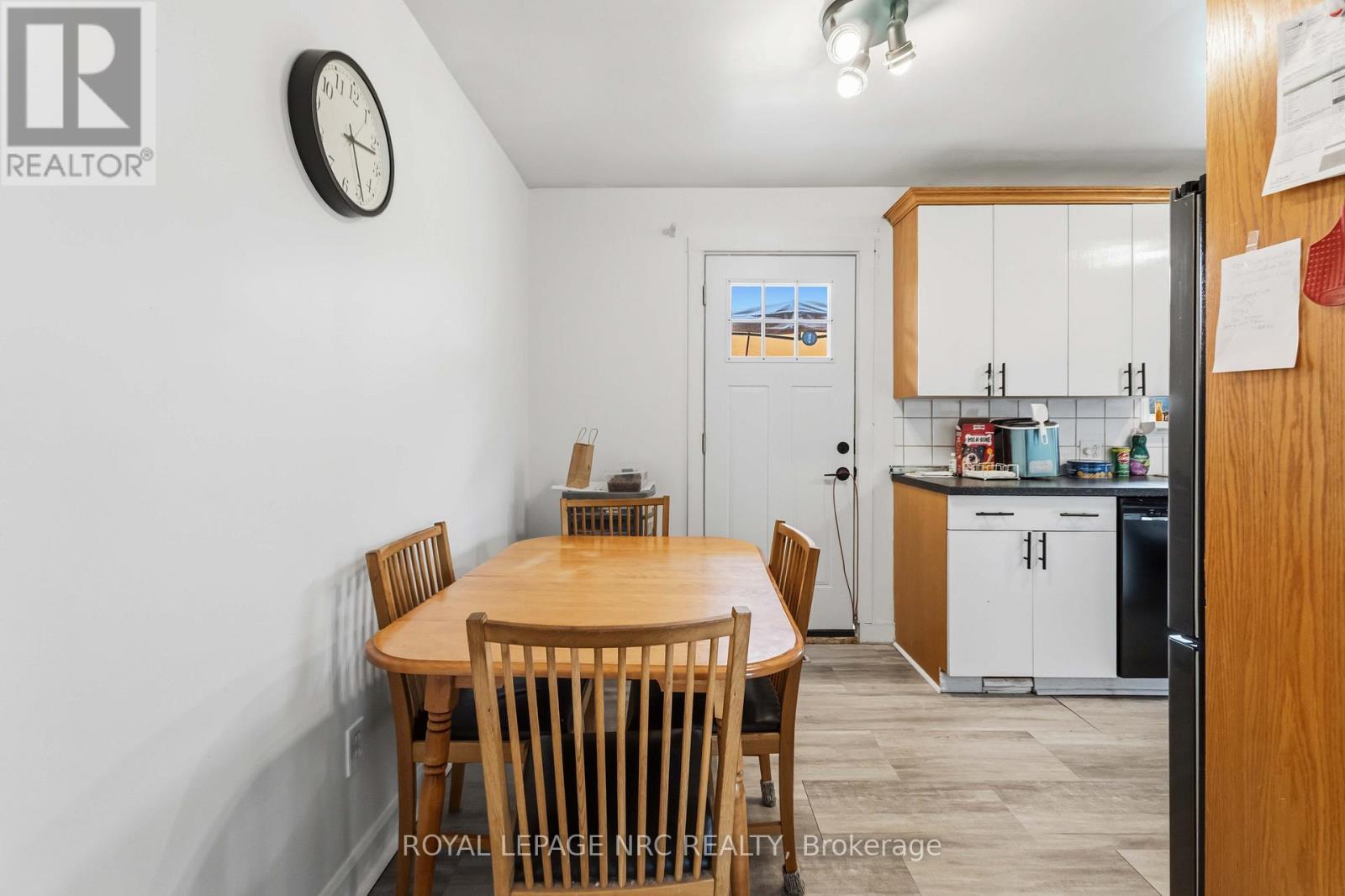 












7101 ROGER CRESCENT

,
Niagara Falls (Arad/Fallsview),




Ontario
L2G3A6

