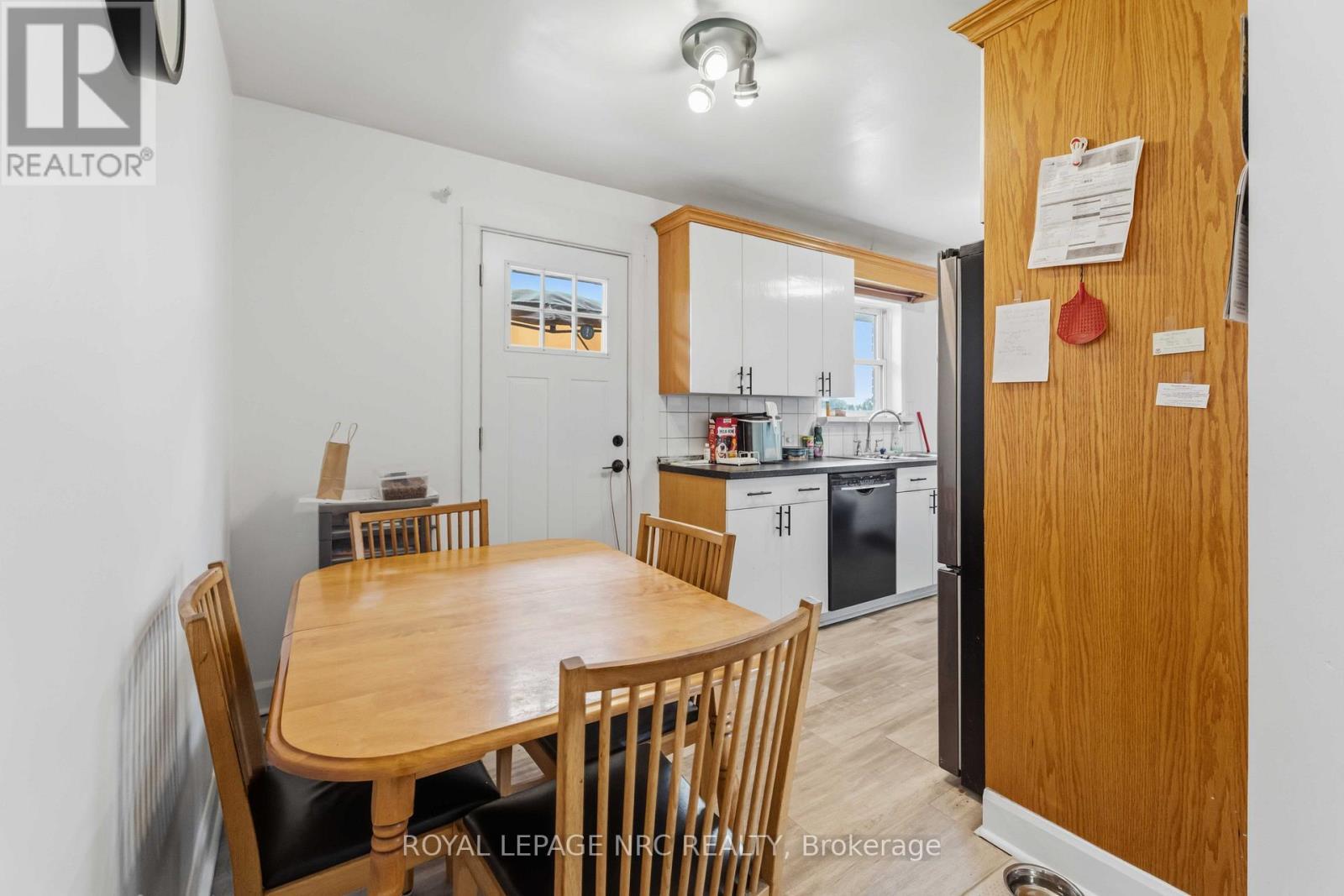 












7101 ROGER CRESCENT

,
Niagara Falls (Arad/Fallsview),




Ontario
L2G3A6

