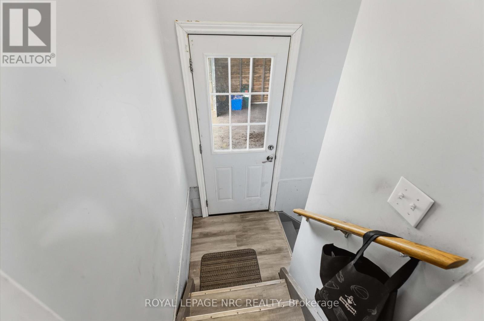 












7101 ROGER CRESCENT

,
Niagara Falls (Arad/Fallsview),




Ontario
L2G3A6

