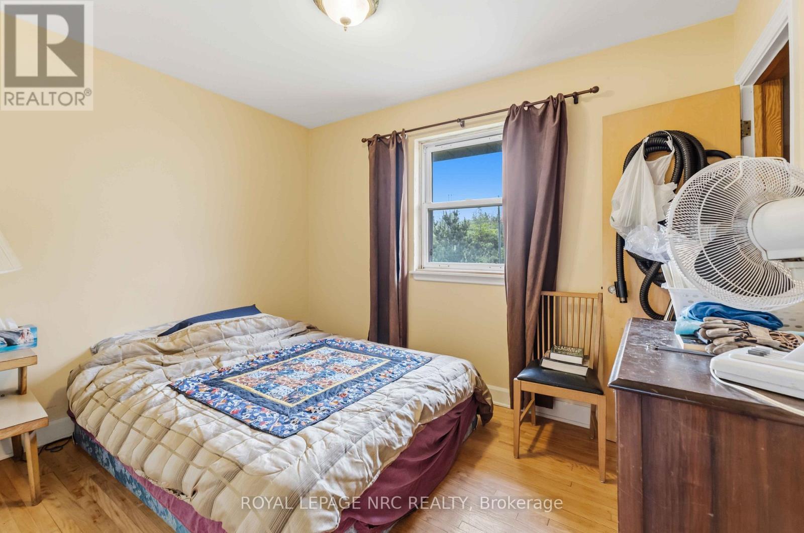 












7101 ROGER CRESCENT

,
Niagara Falls (Arad/Fallsview),




Ontario
L2G3A6


