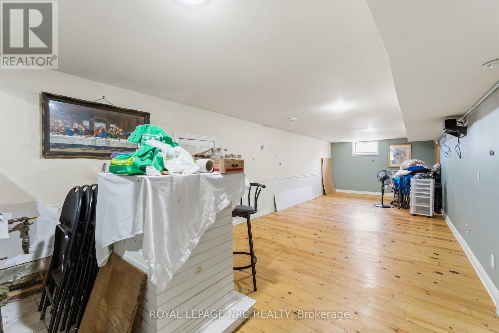 












7101 ROGER CRESCENT

,
Niagara Falls (Arad/Fallsview),




Ontario
L2G3A6

