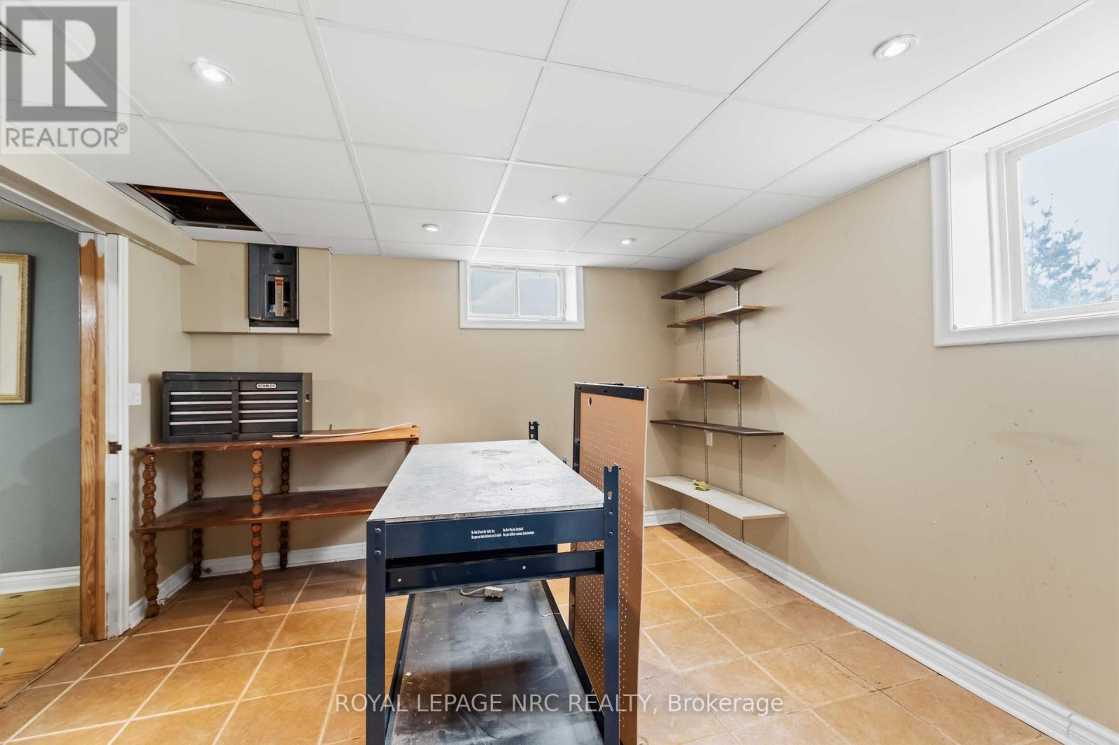 












7101 ROGER CRESCENT

,
Niagara Falls (Arad/Fallsview),




Ontario
L2G3A6

