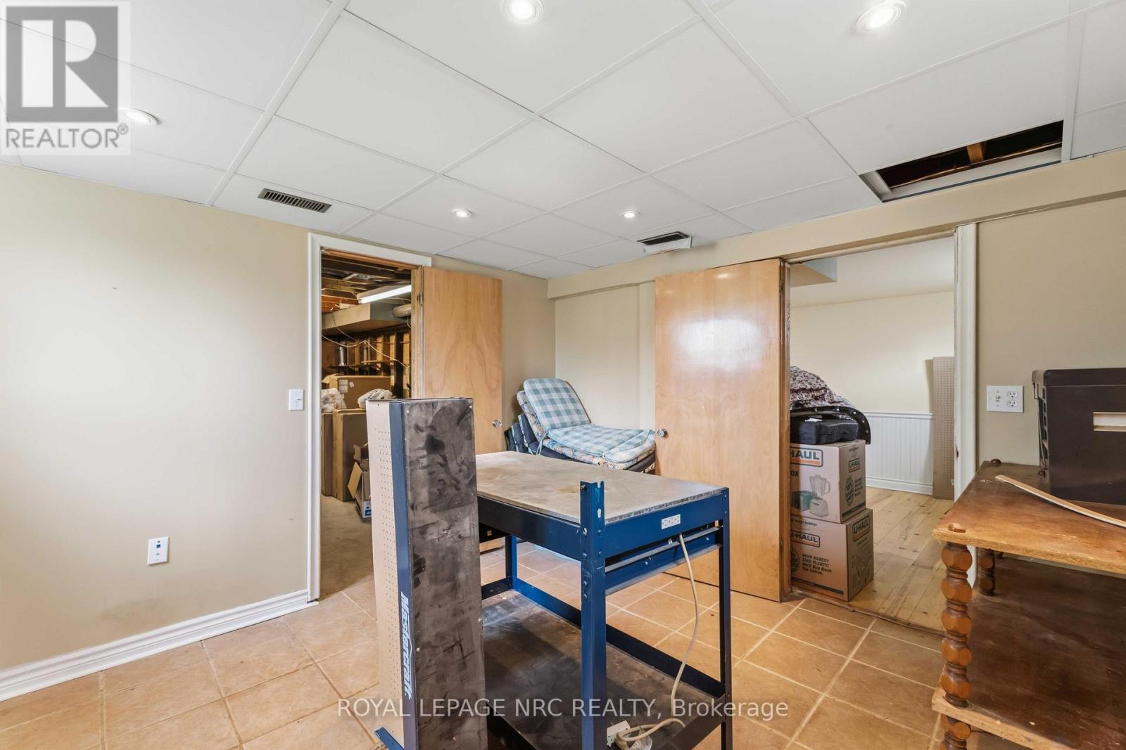 












7101 ROGER CRESCENT

,
Niagara Falls (Arad/Fallsview),




Ontario
L2G3A6

