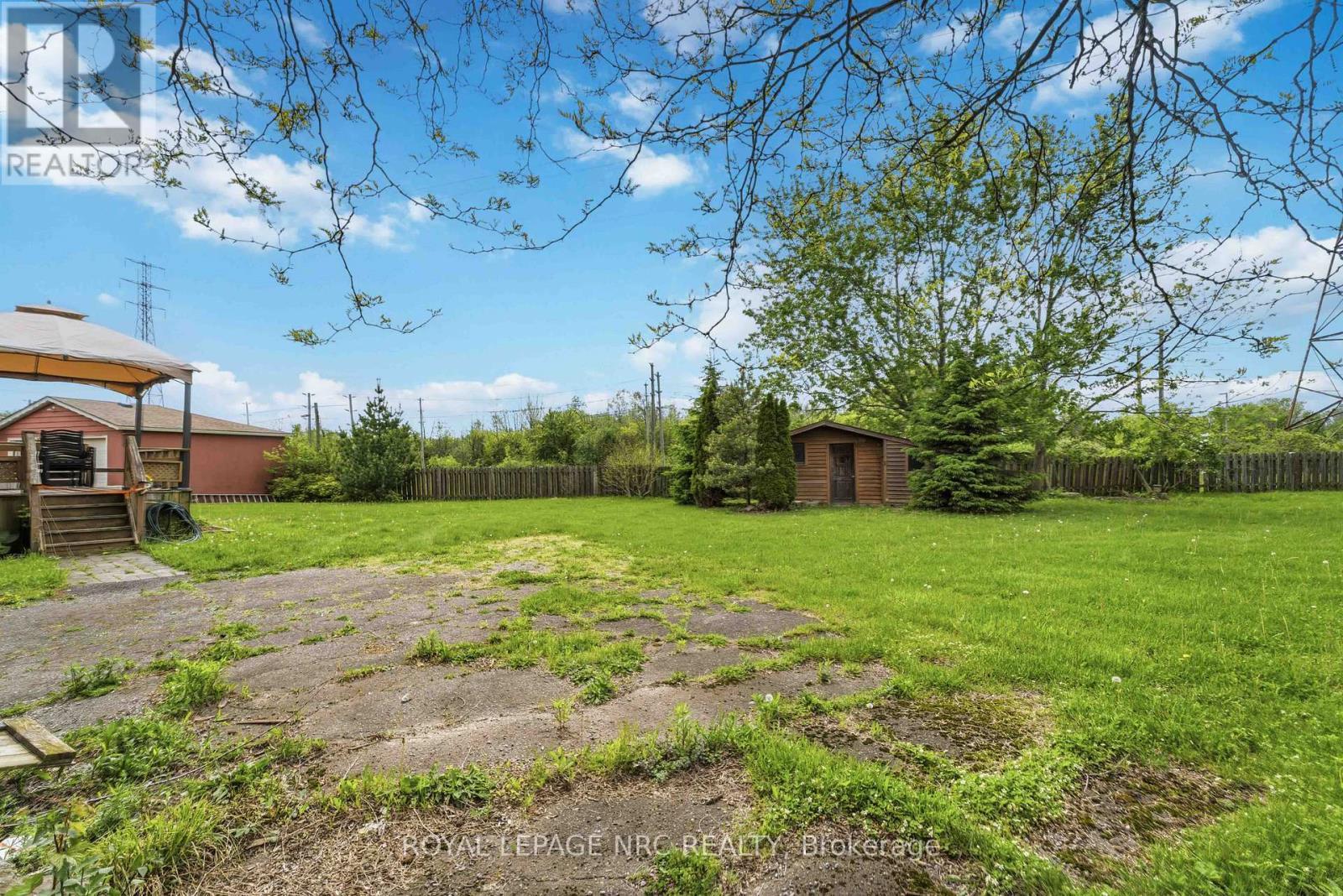 












7101 ROGER CRESCENT

,
Niagara Falls (Arad/Fallsview),




Ontario
L2G3A6

