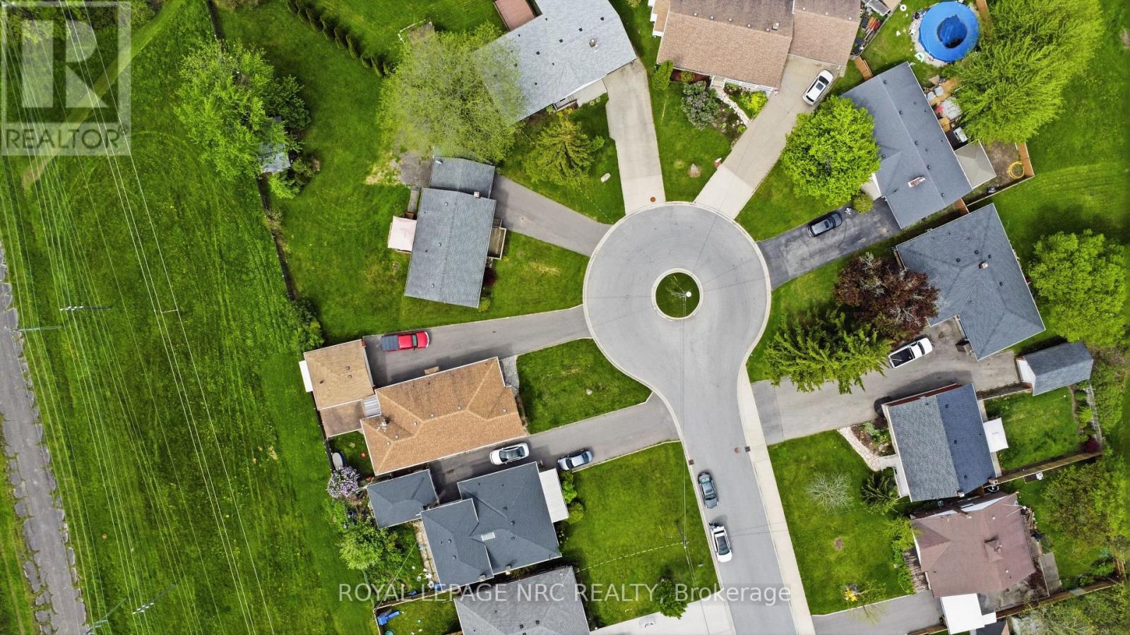 












7101 ROGER CRESCENT

,
Niagara Falls (Arad/Fallsview),




Ontario
L2G3A6

