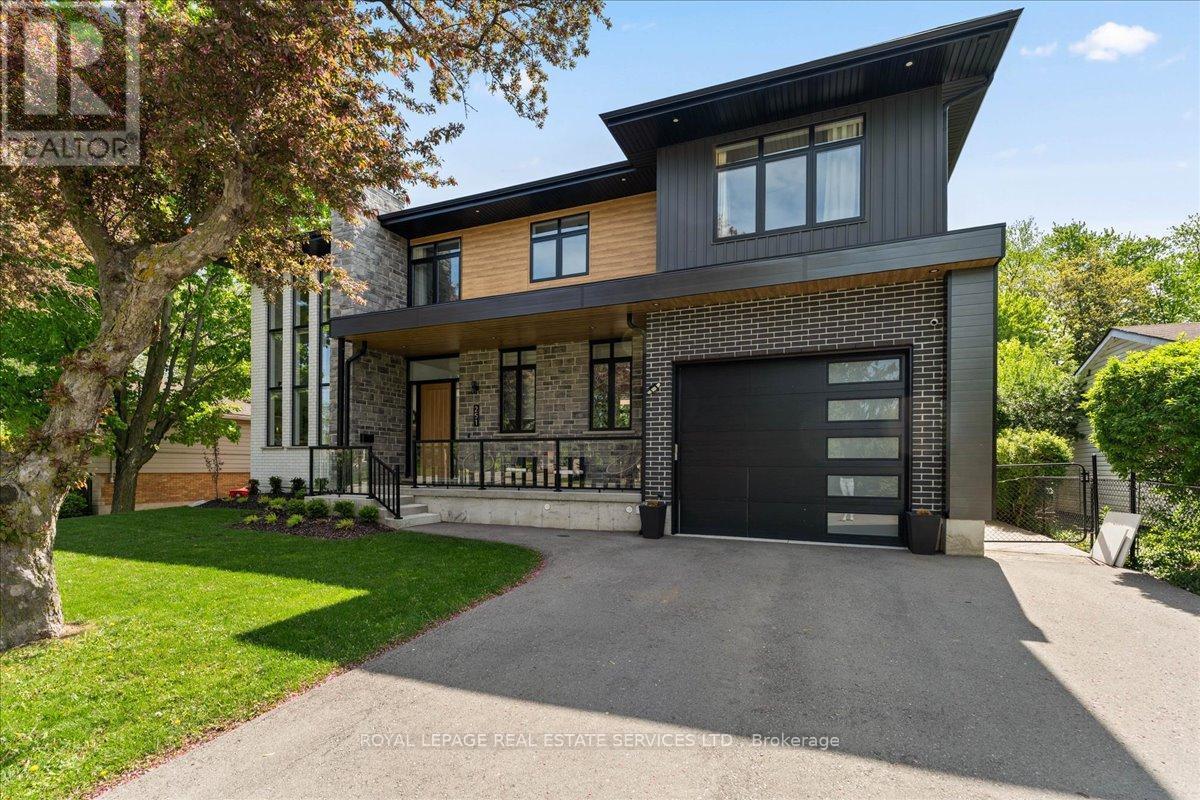 












251 ALDERCREST AVENUE

,
Hamilton,




Ontario
L9B1L7

