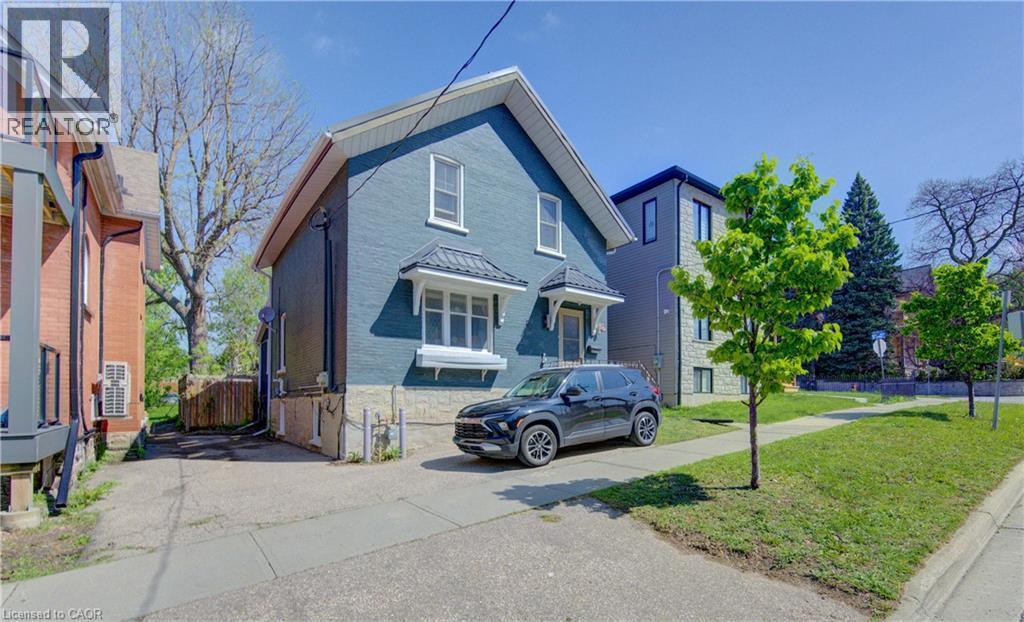 












48 BREITHAUPT Street

,
Kitchener,




Ontario
N2H5G6

