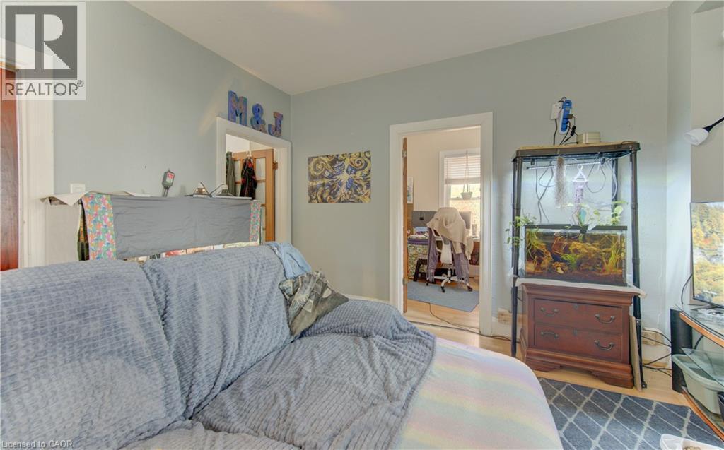 












48 BREITHAUPT Street

,
Kitchener,




Ontario
N2H5G6

