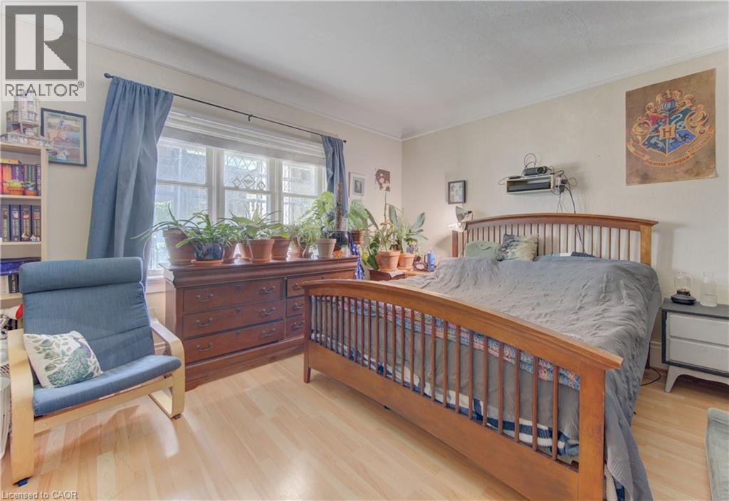 












48 BREITHAUPT Street

,
Kitchener,




Ontario
N2H5G6

