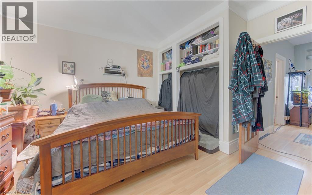 












48 BREITHAUPT Street

,
Kitchener,




Ontario
N2H5G6

