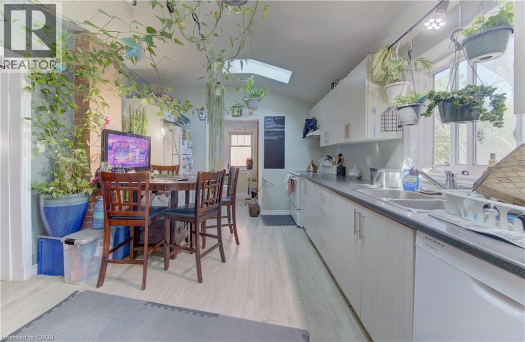 












48 BREITHAUPT Street

,
Kitchener,




Ontario
N2H5G6


