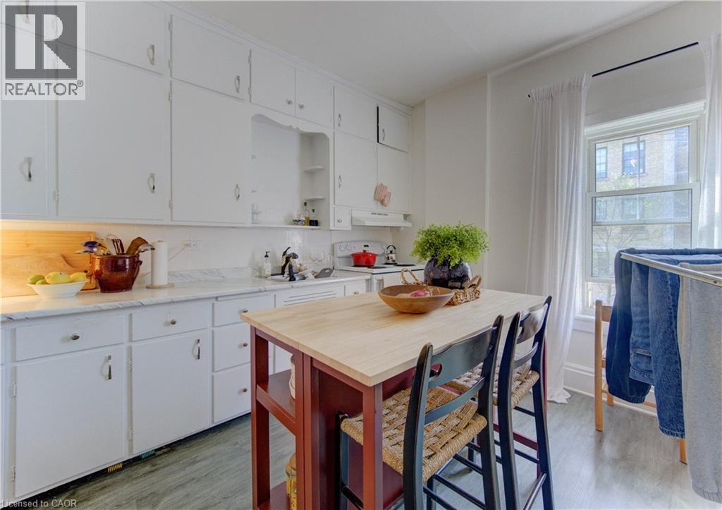 












48 BREITHAUPT Street

,
Kitchener,




Ontario
N2H5G6

