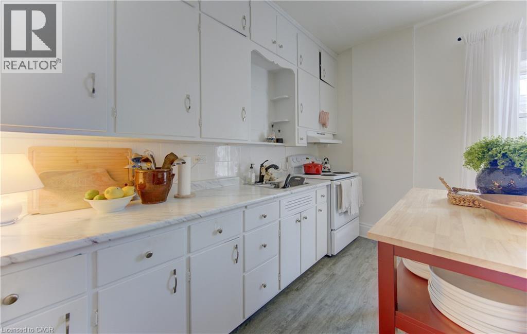 












48 BREITHAUPT Street

,
Kitchener,




Ontario
N2H5G6

