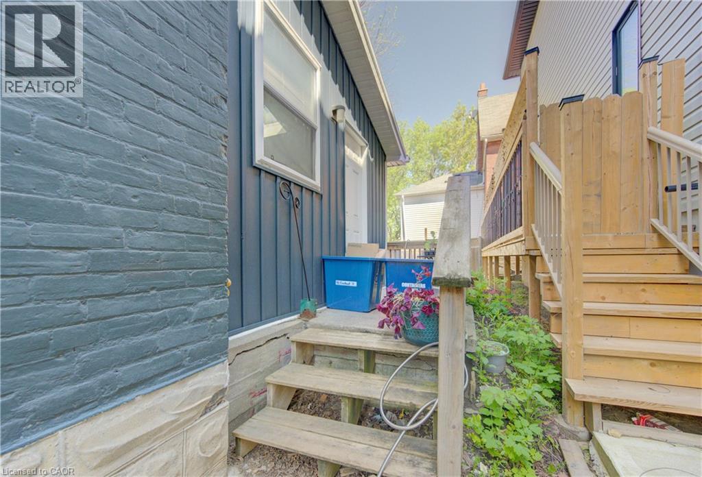 












48 BREITHAUPT Street

,
Kitchener,




Ontario
N2H5G6

