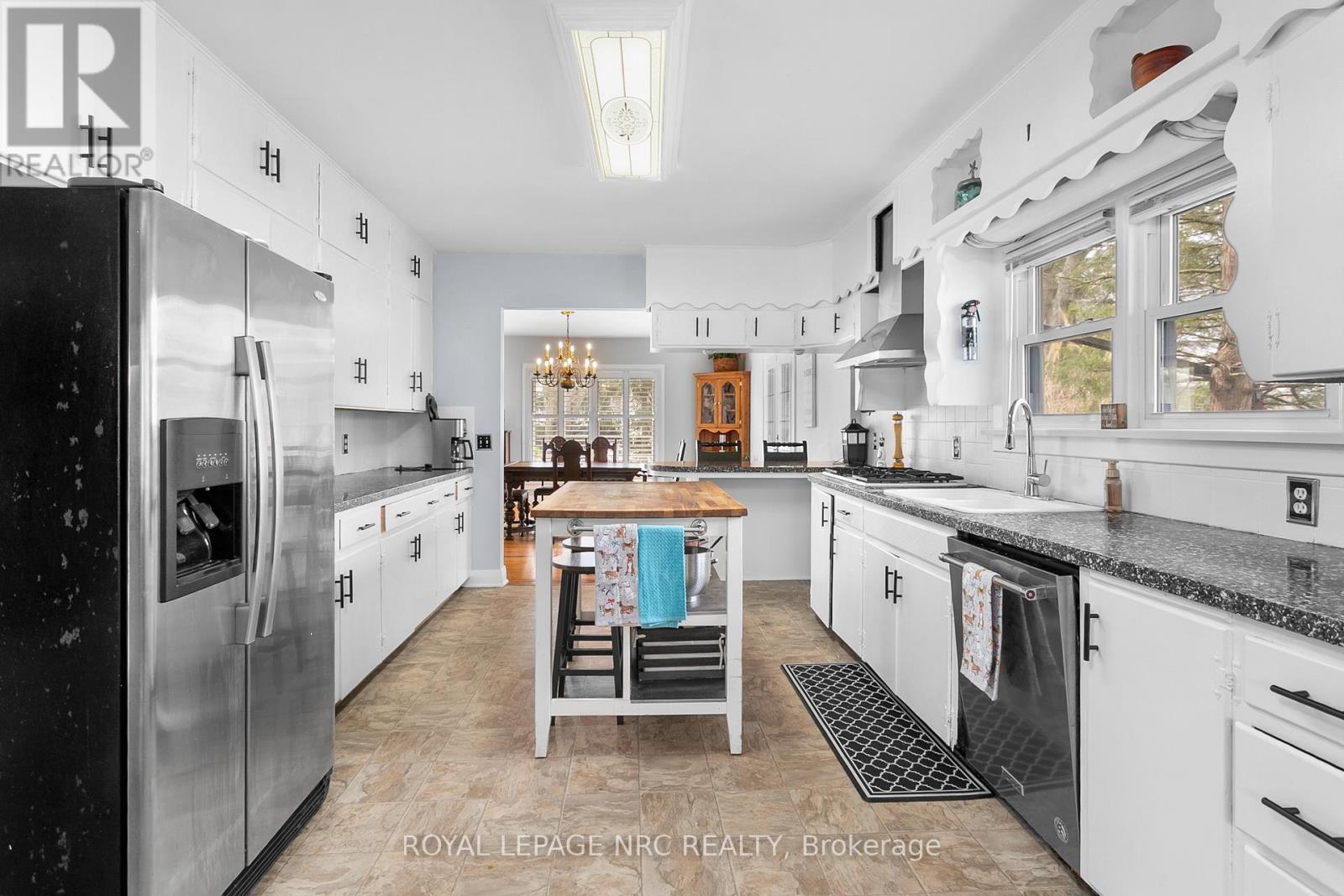 












3208 YOUNG AVENUE

,
Fort Erie,




Ontario
L0S1N0

